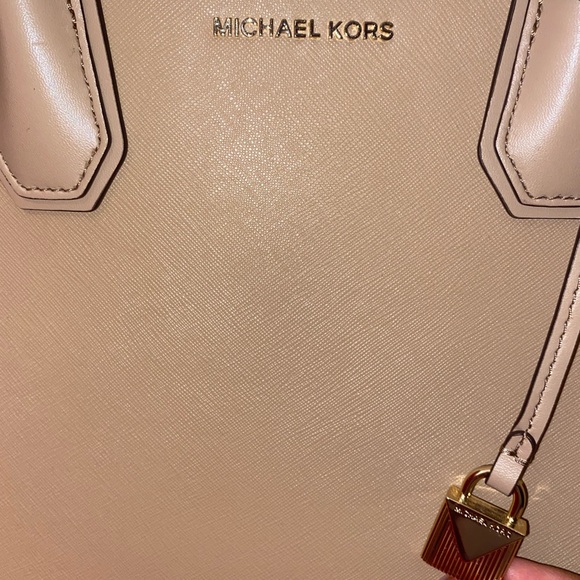 Mercer Large Saffiano Leather Tote Bag in Beige - Picture 5 of 5